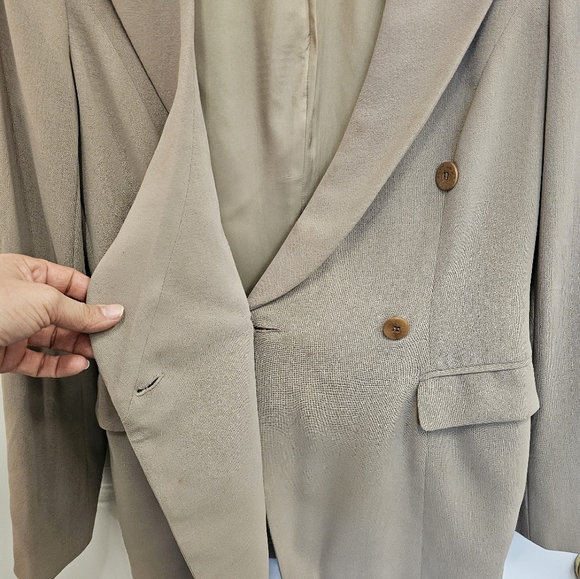 Designer, 80s, luxury, 90s, blazer, armani, tan, jacket, office, business, party - Picture 6 of 9